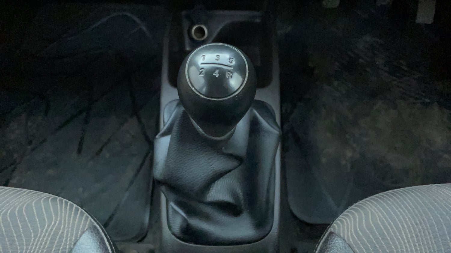 Used 2014 Hyundai Eon Era + Petrol Manual interior GEAR  KNOB VIEW