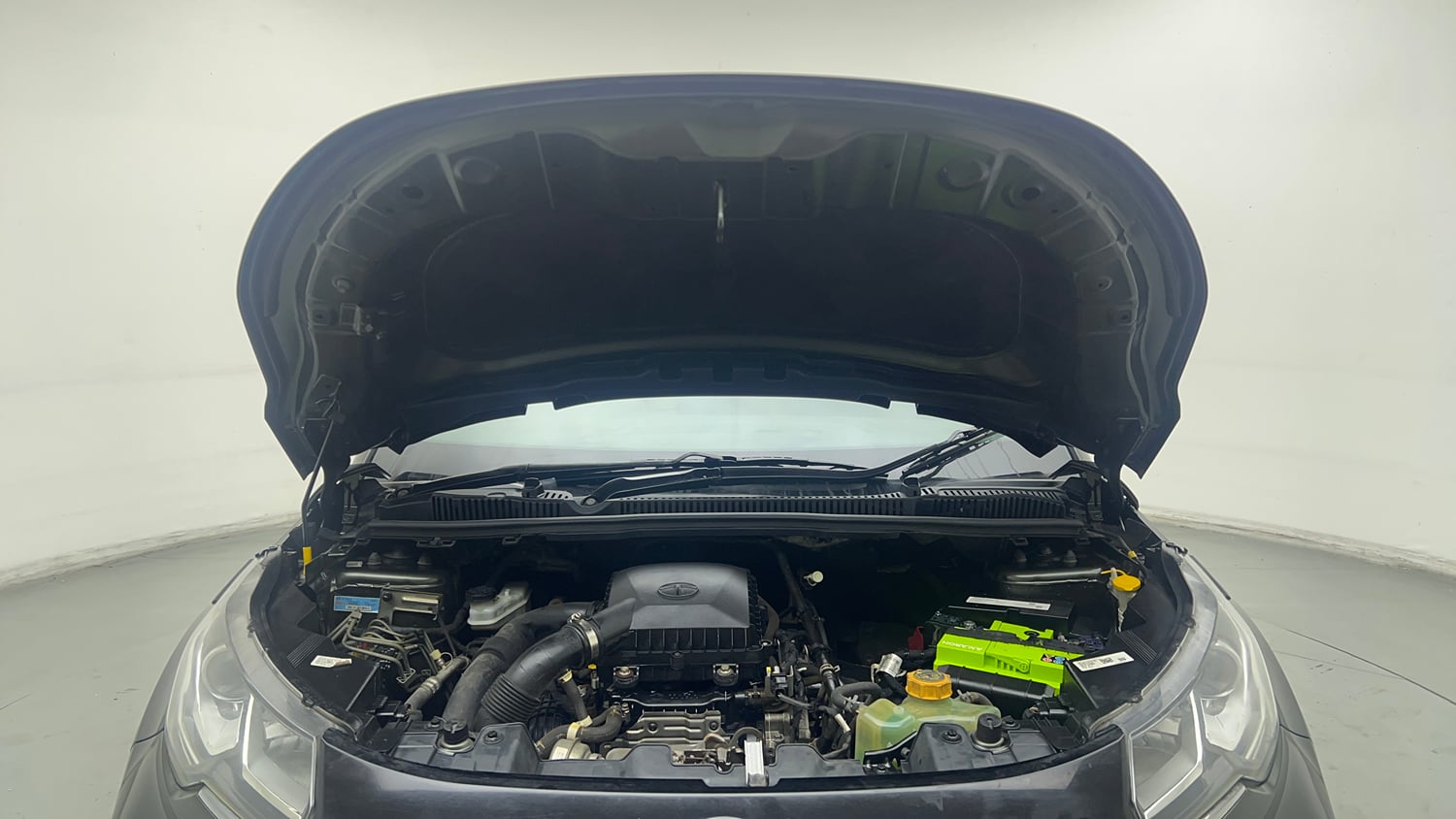 Used 2020 Tata Nexon XZ Petrol Manual engine ENGINE & BONNET OPEN FRONT VIEW