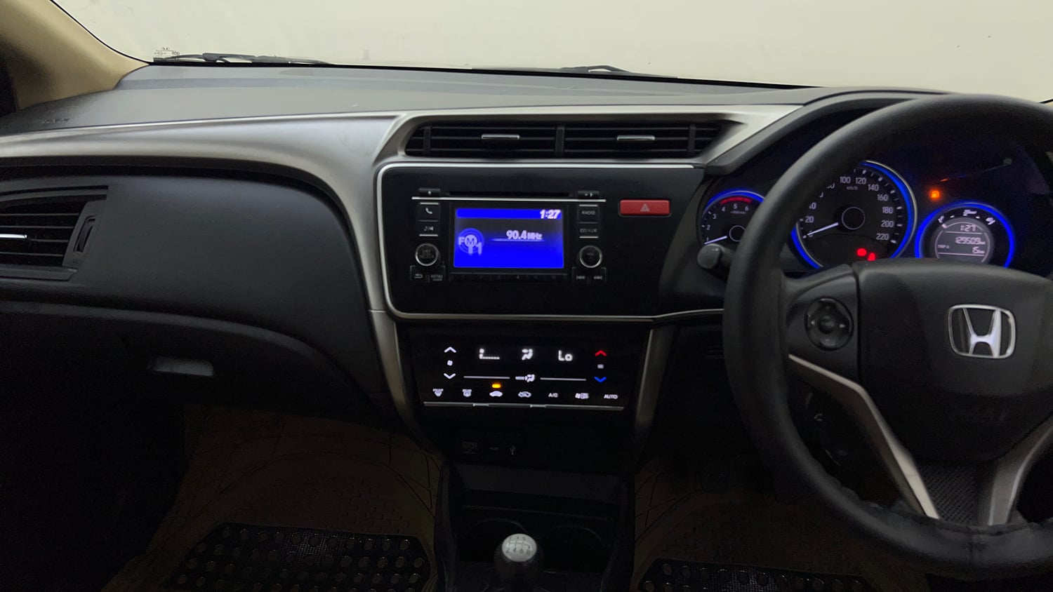Used 2014 Honda City SV Diesel Diesel Manual interior MUSIC SYSTEM & AC CONTROL VIEW