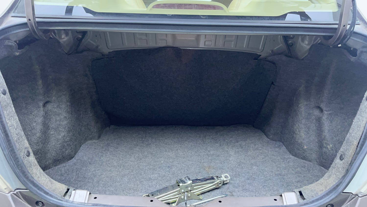 Used 2014 Honda Amaze 1.2 S i-VTEC Petrol Manual interior DICKY INSIDE VIEW