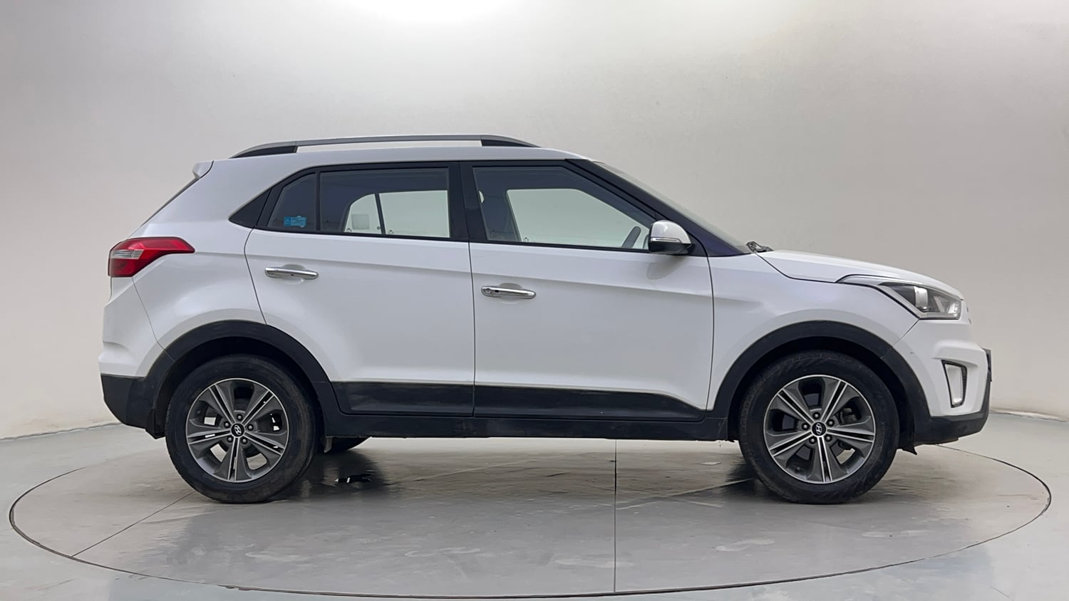 Used 2016 Hyundai Creta 1.6 SX Plus AT Petrol Petrol Automatic exterior RIGHT SIDE VIEW
