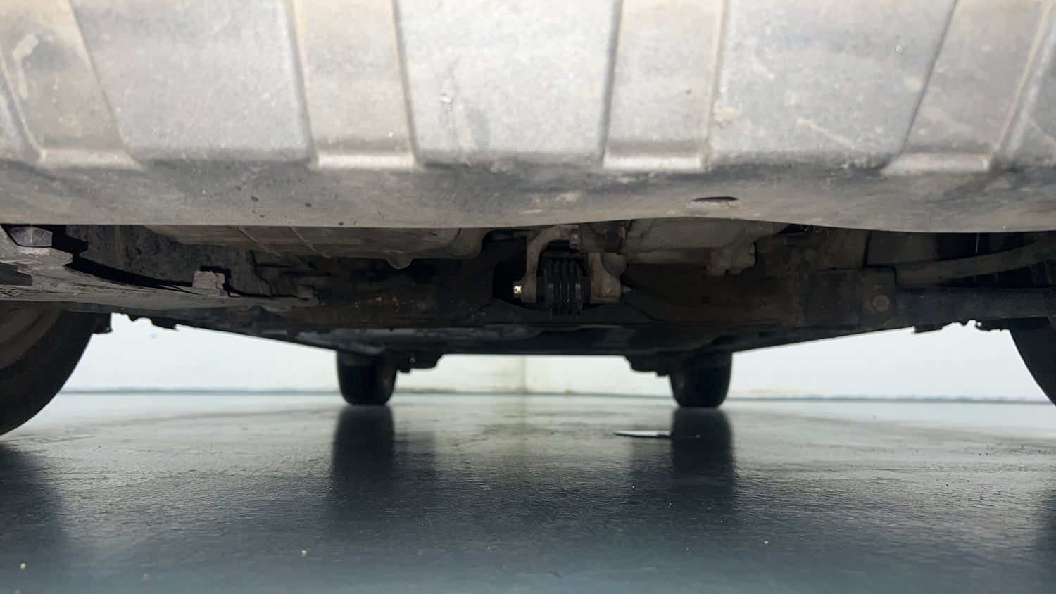 Used 2014 Honda City VX Petrol Manual extra FRONT LEFT UNDERBODY VIEW