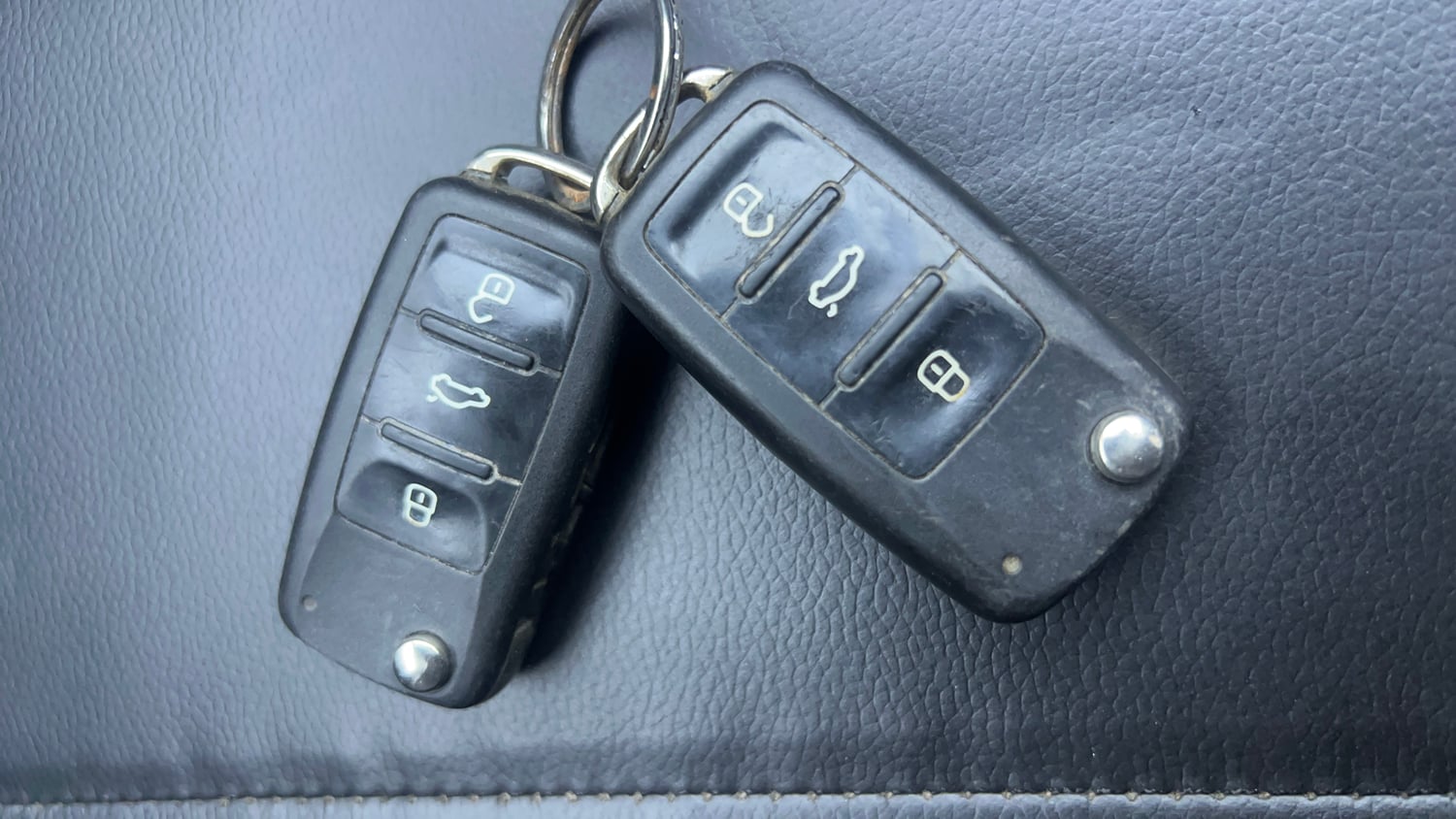 Used 2019 Volkswagen Polo Highline Plus 1.0 (P) 16 Alloy Petrol Manual extra CAR KEY VIEW