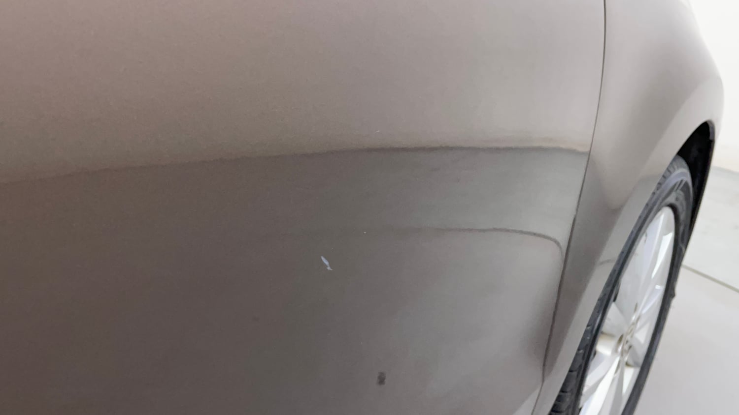 Used 2018 Volkswagen Ameo Highline 1.5L AT Diesel Automatic dents MINOR SCRATCH
