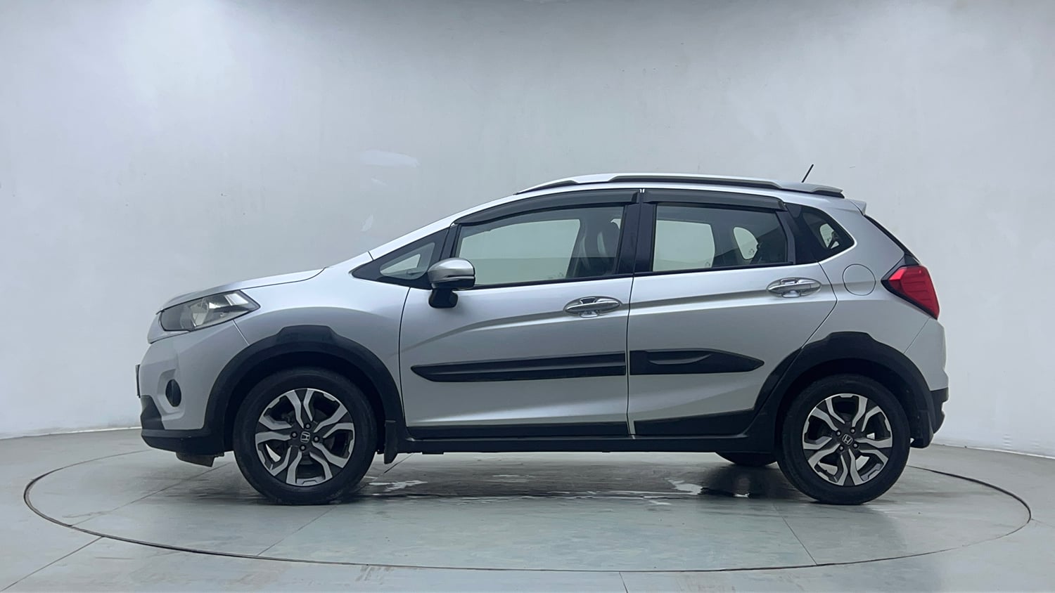 Used 2017 Honda WR-V VX MT Petrol Petrol Manual exterior LEFT SIDE VIEW
