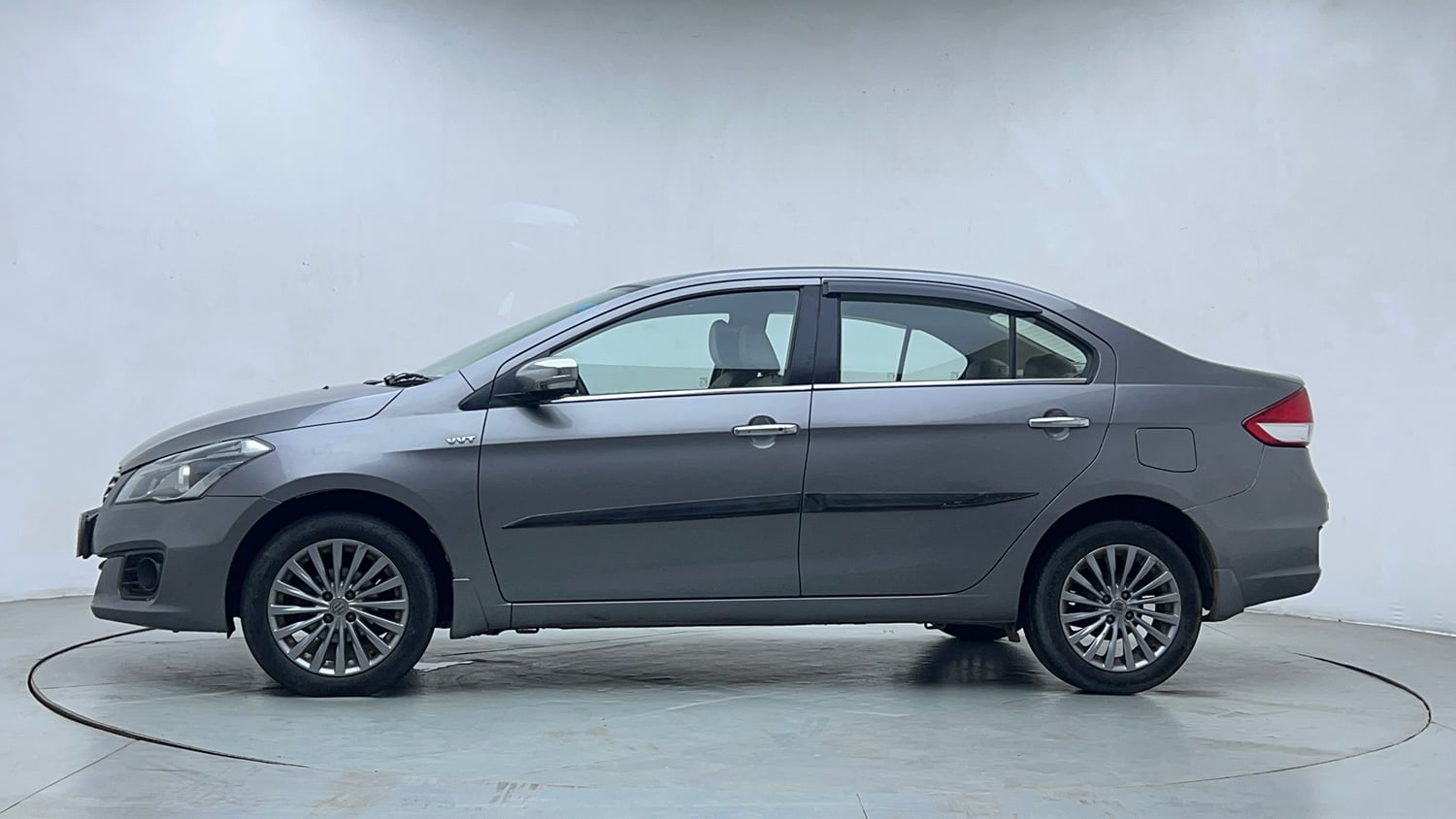 Used 2016 Maruti Suzuki Ciaz ZXI+ AT Petrol Automatic exterior LEFT SIDE VIEW