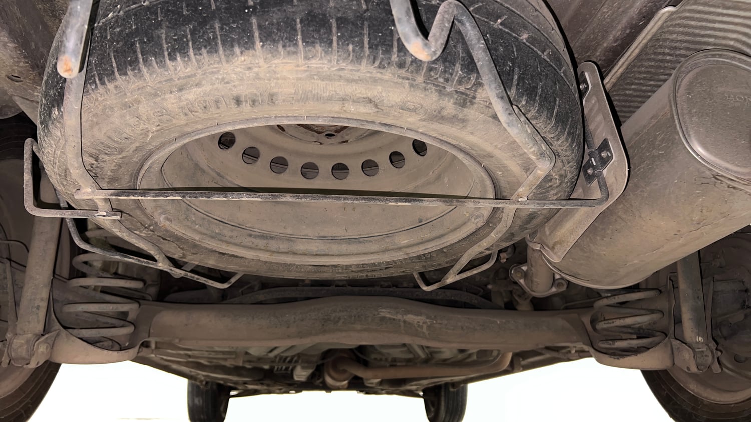Used 2014 Honda Mobilio S Petrol Petrol Manual extra REAR UNDERBODY VIEW (TAKEN FROM REAR)