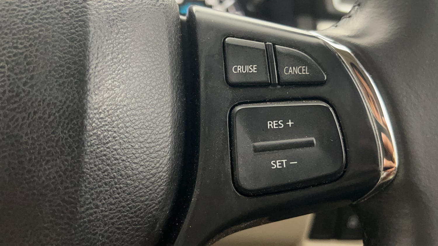 Used 2022 Maruti Suzuki Ciaz Alpha 1.5 Petrol Manual top_features Cruise control