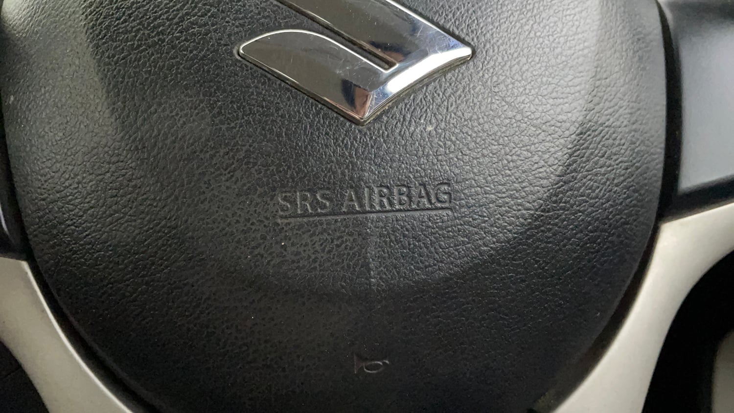 Used 2017 Maruti Suzuki Ignis Zeta 1.2 MT Petrol Manual top_features Airbags