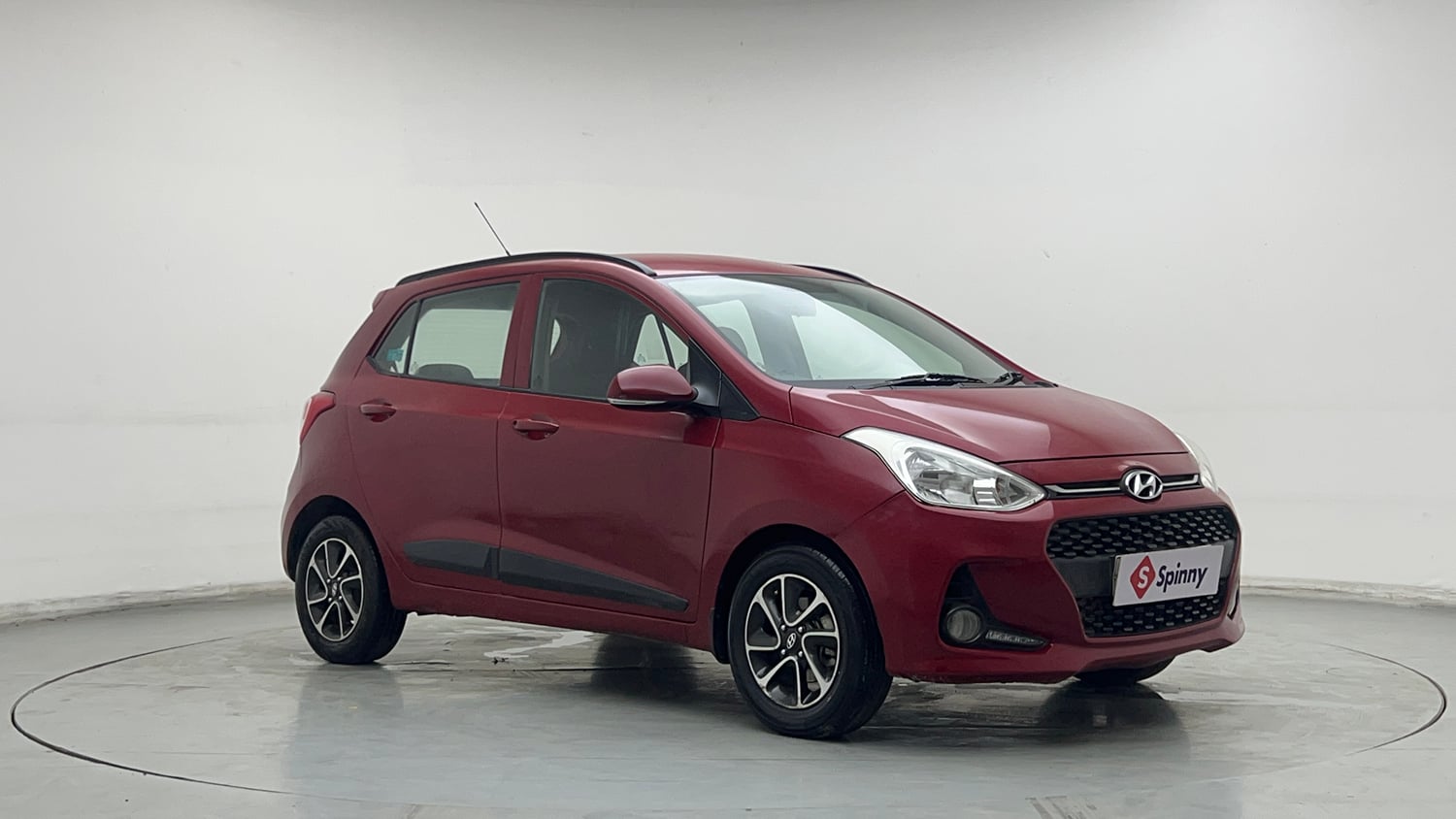Used 2017 Hyundai Grand i10 Sportz (O) AT 1.2 Kappa VTVT Petrol Automatic exterior RIGHT FRONT CORNER VIEW