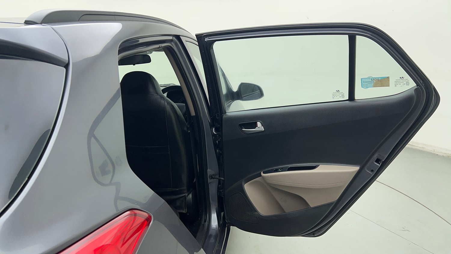 Used 2018 Hyundai Grand i10 Sportz 1.2 Kappa VTVT CNG (Outside Fitted) Cng Manual interior RIGHT REAR DOOR OPEN VIEW
