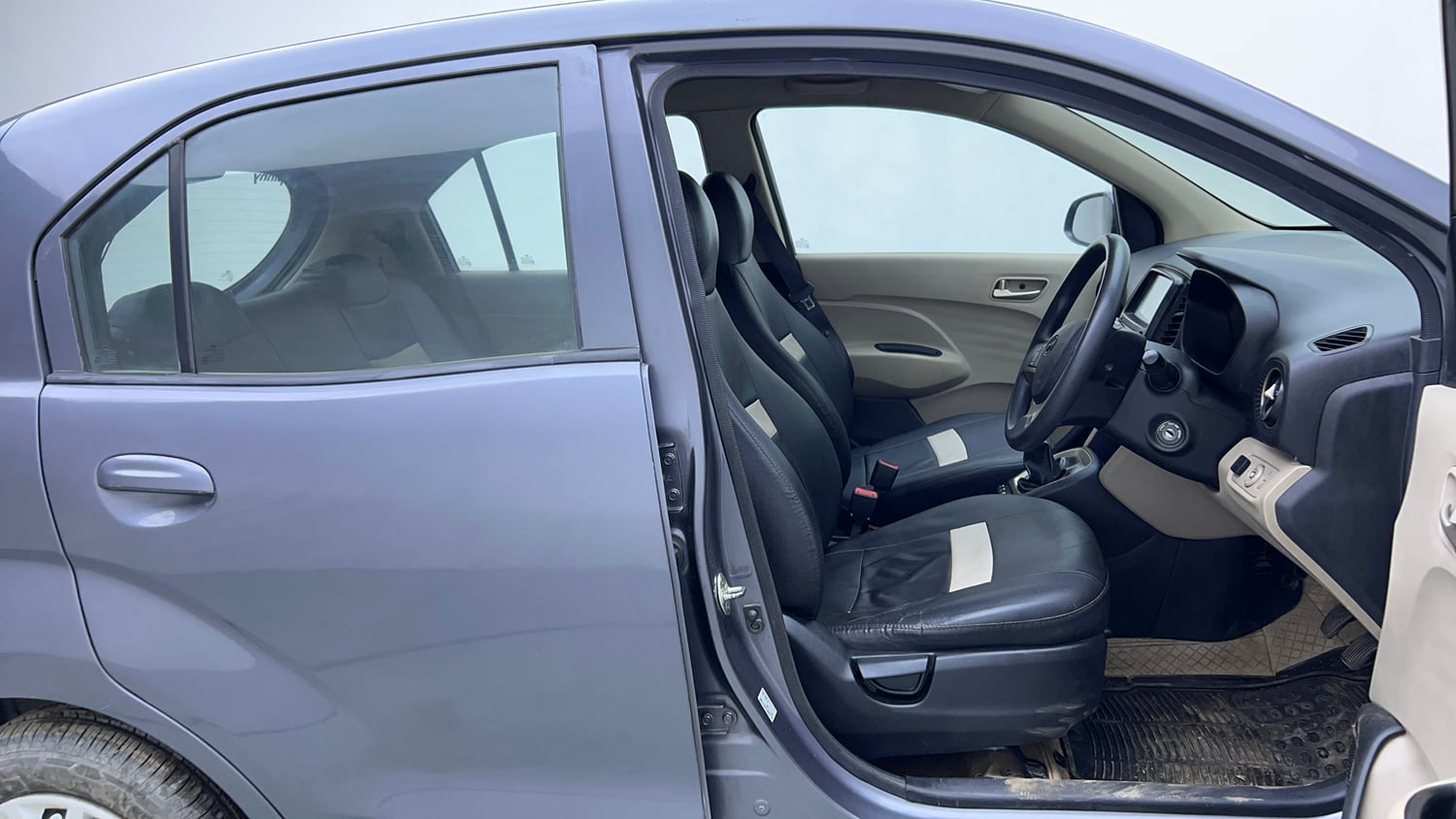 Used 2019 Hyundai Santro Sportz CNG Cng Manual interior RIGHT SIDE FRONT DOOR CABIN VIEW