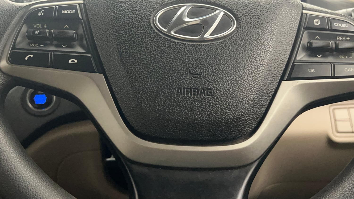 Used 2019 Hyundai Verna SX 1.6 VTVT Petrol Manual top_features Airbags