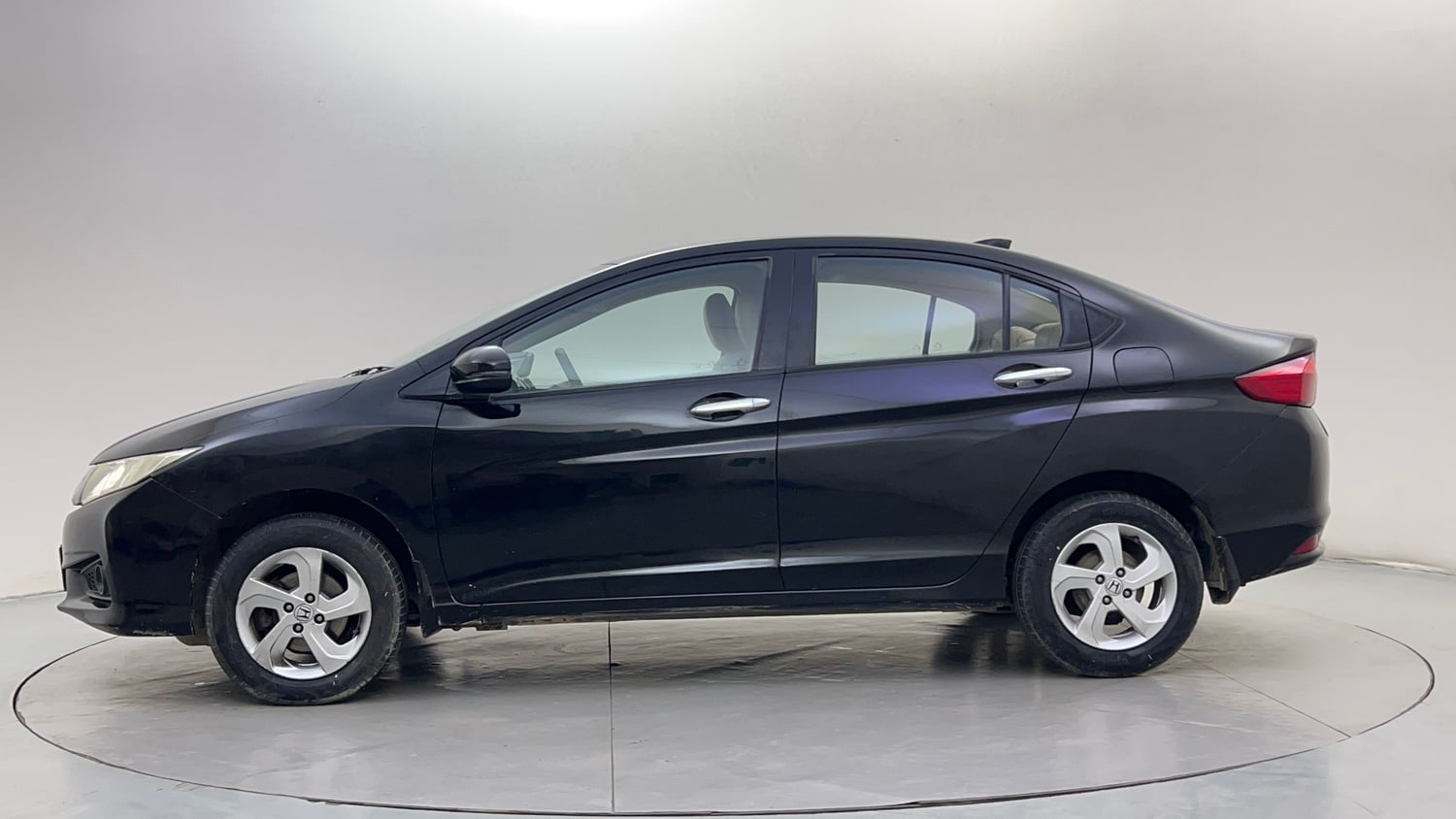 Used 2014 Honda City SV Diesel Diesel Manual exterior LEFT SIDE VIEW