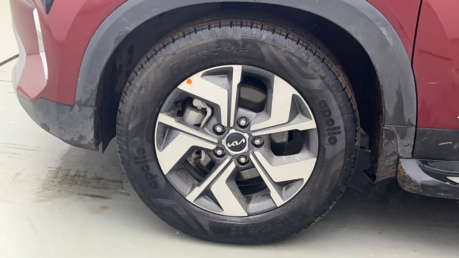 Used 2023 Kia Sonet HTX 1.0 DCT Petrol Automatic tyres LEFT FRONT TYRE RIM VIEW