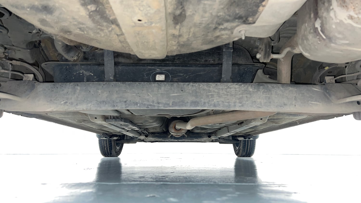 Used 2021 Hyundai Grand i10 Nios Sportz AMT 1.2 Kappa VTVT Petrol Automatic extra REAR UNDERBODY VIEW (TAKEN FROM REAR)