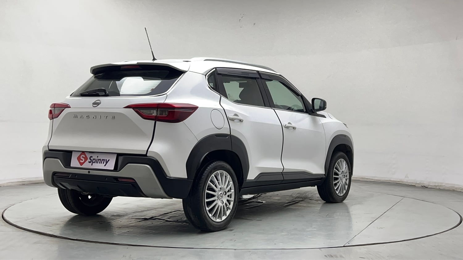 Used 2021 Nissan Magnite XL Petrol Manual exterior RIGHT REAR CORNER VIEW
