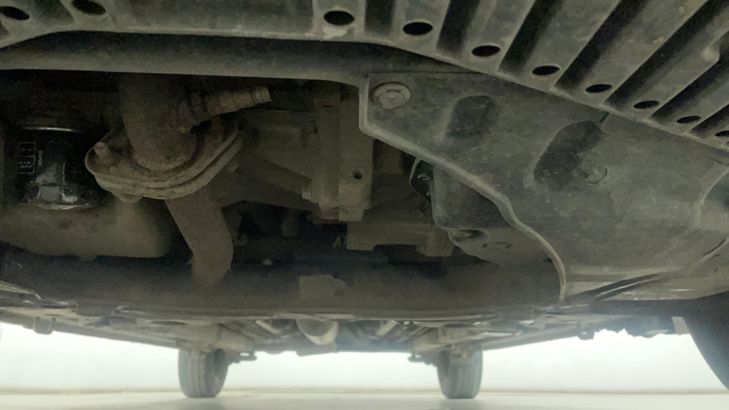 Used 2018 Maruti Suzuki Ciaz Delta 1.4 AT Petrol Automatic extra FRONT LEFT UNDERBODY VIEW