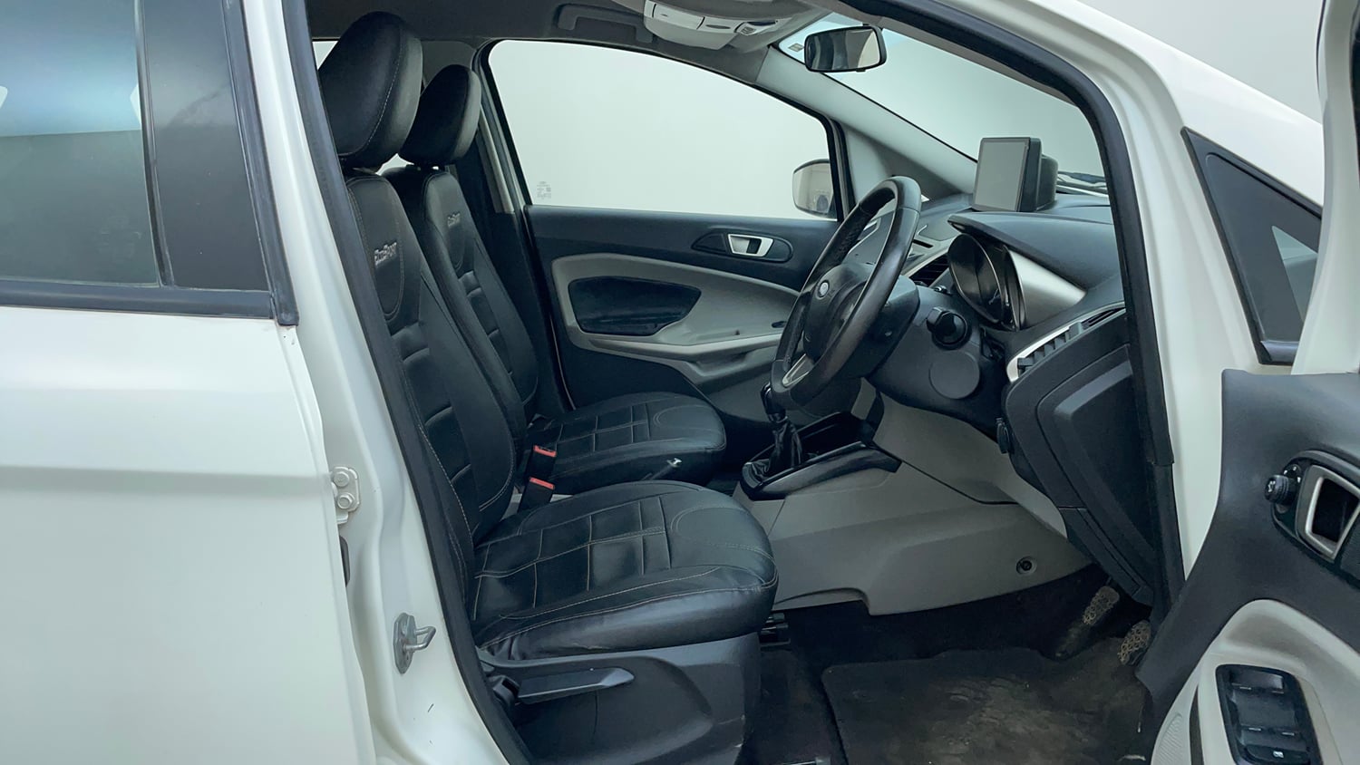 Used 2017 Ford EcoSport Titanium 1.5L TDCi Diesel Manual interior RIGHT SIDE FRONT DOOR CABIN VIEW