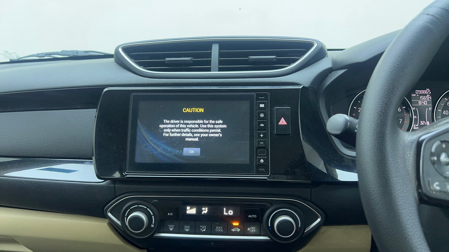 Used 2018 Honda Amaze 1.2 VX MT Petrol Petrol Manual top_features Touch screen infotainment system