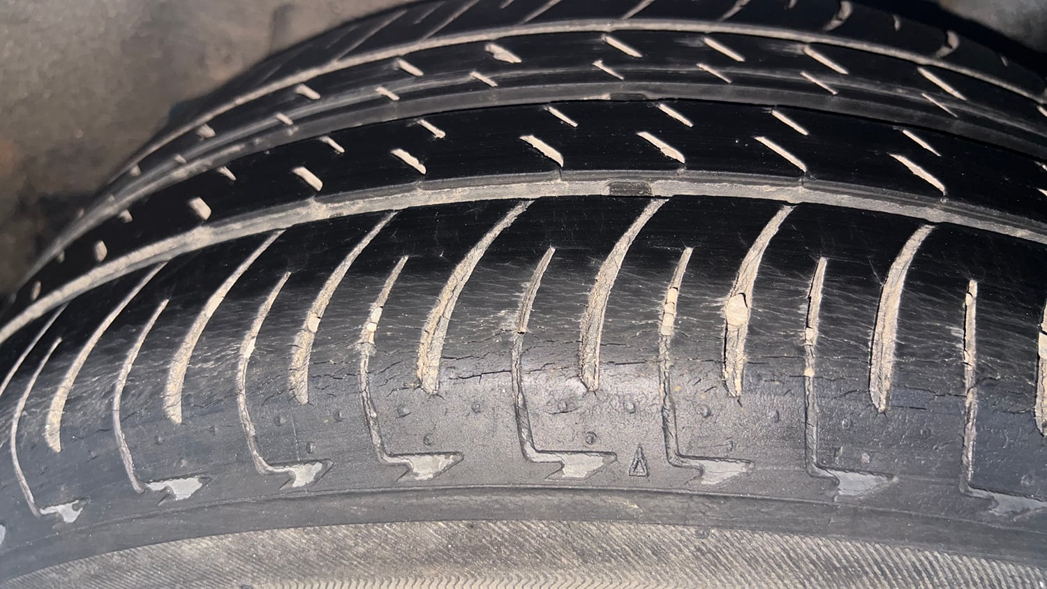 Used 2018 Ford EcoSport Titanium + 1.5L Ti-VCT Petrol Manual tyres LEFT REAR TYRE TREAD VIEW