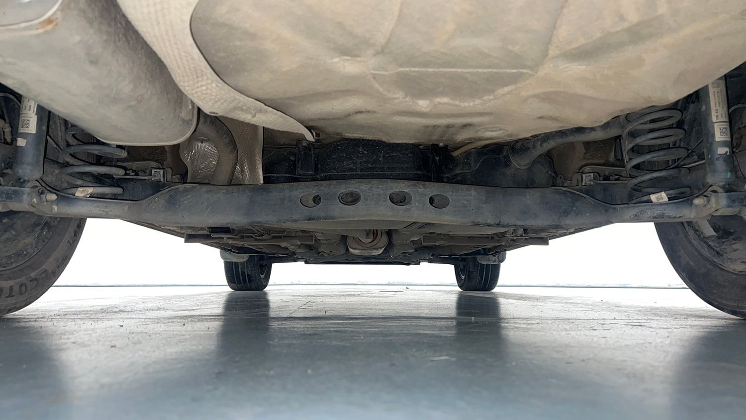 Used 2024 Skoda Slavia Style 1.0L TSI MT Petrol Manual extra REAR UNDERBODY VIEW (TAKEN FROM REAR)