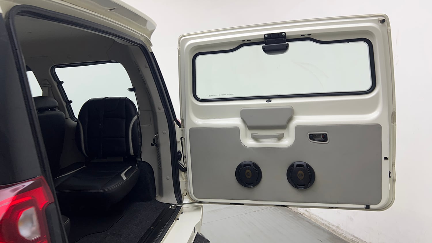 Used 2022 Mahindra Scorpio S5 Diesel Manual interior DICKY DOOR OPEN VIEW