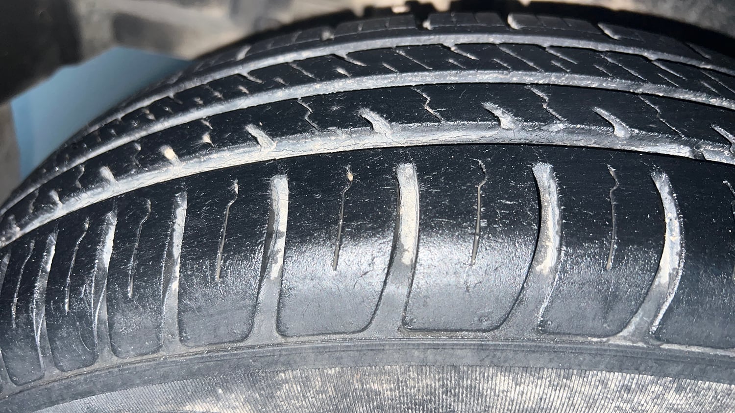 Used 2019 Maruti Suzuki Dzire VXi Petrol Manual tyres RIGHT REAR TYRE TREAD VIEW