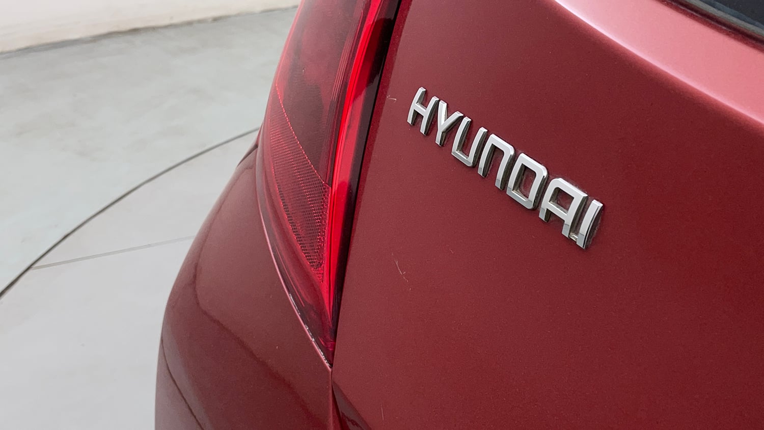 Used 2014 Hyundai Eon Era + Petrol Manual dents MINOR SCRATCH