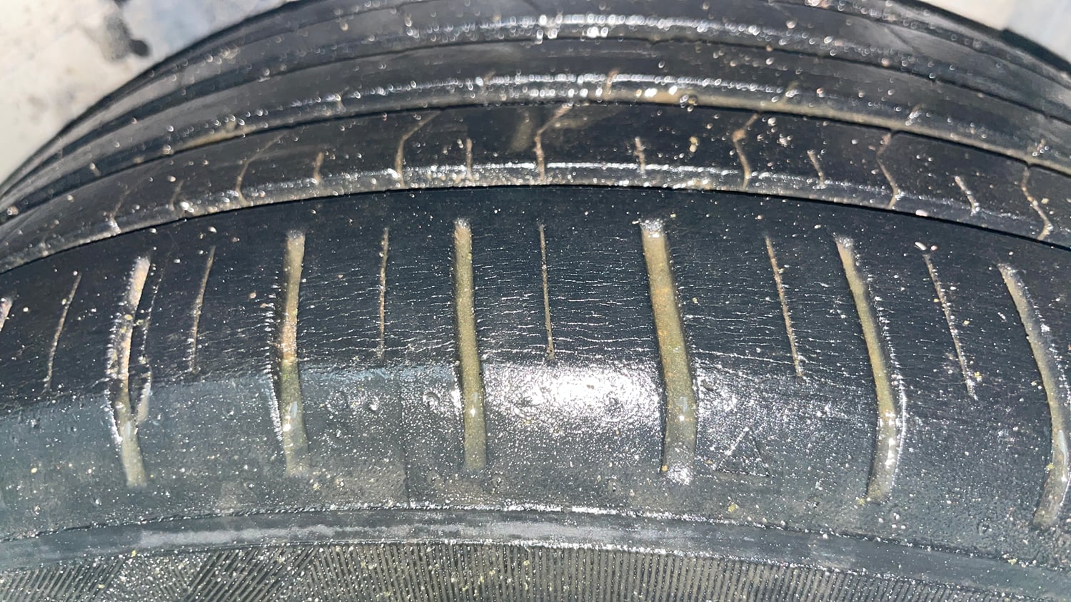 Used 2019 Ford Figo Aspire Titanium 1.2 Ti-VCT Petrol Manual tyres LEFT REAR TYRE TREAD VIEW