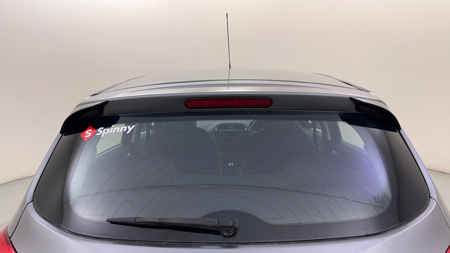 Used 2018 Tata Tiago Revotron XZ w/o Alloy Petrol Manual top_features Rear defogger