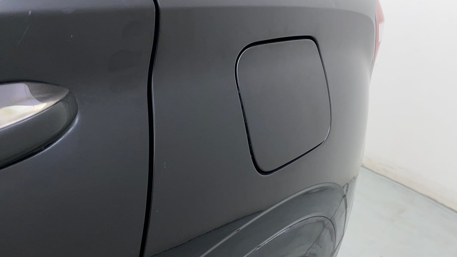 Used 2023 Hyundai Alcazar Signature (O) 6 STR 1.5 Petrol DCT Petrol Automatic dents MINOR DENT