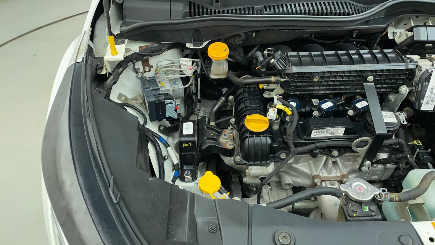Used 2023 Tata Altroz XZA Petrol Petrol Automatic engine ENGINE RIGHT SIDE VIEW