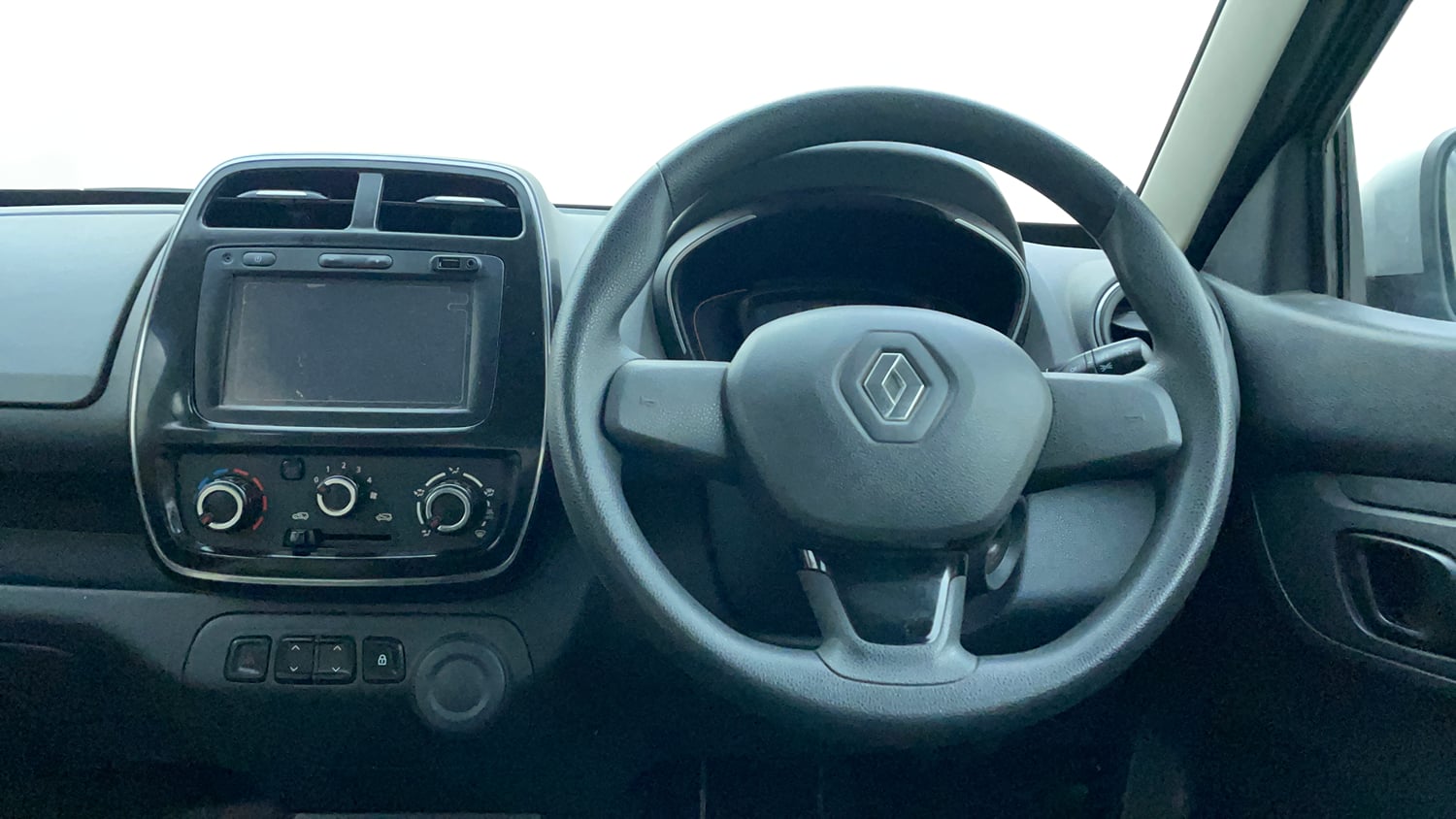 Used 2016 Renault Kwid 1.0 RXT Petrol Manual interior STEERING VIEW
