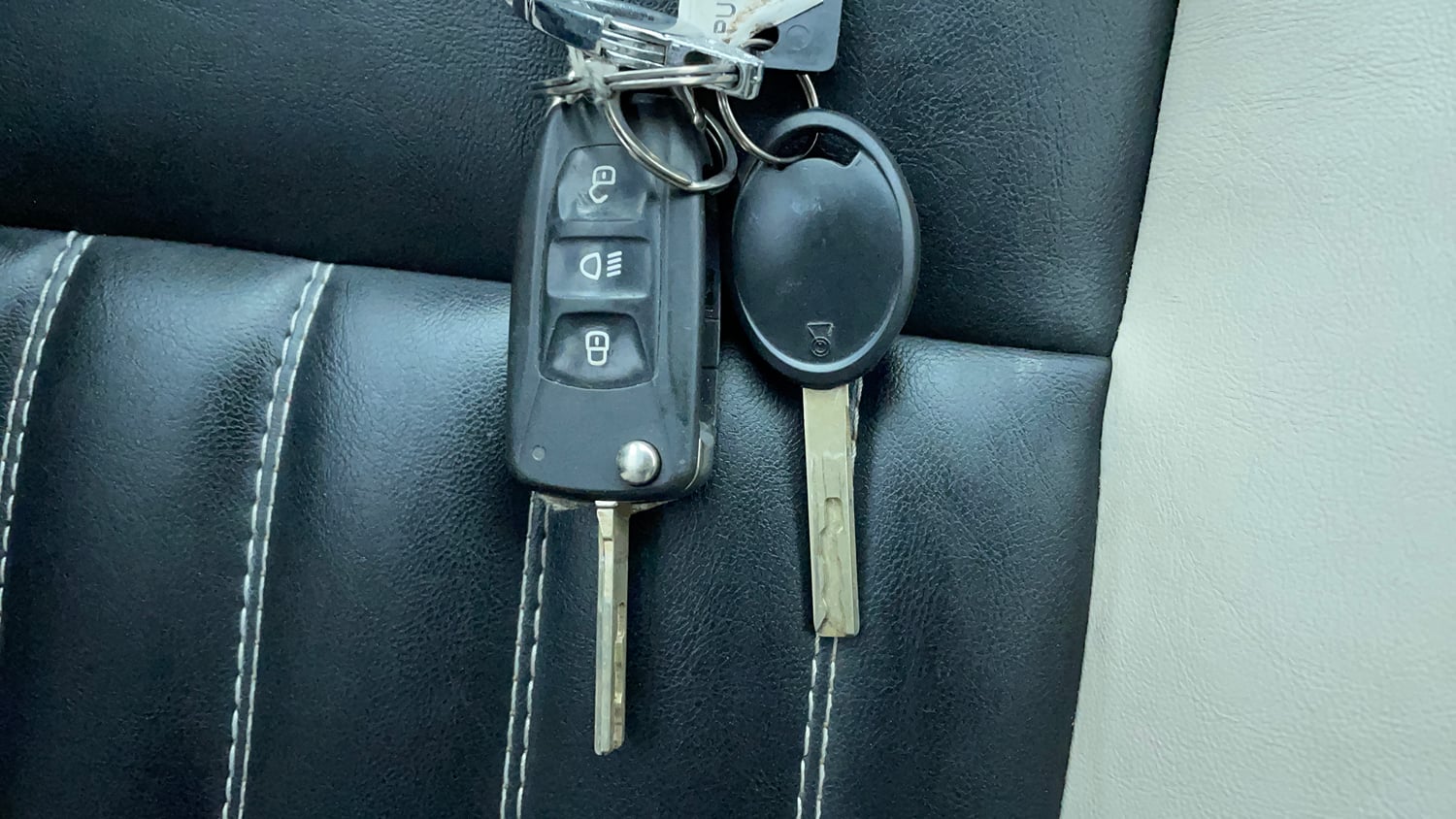 Used 2023 Tata Punch Adventure MT Petrol Manual extra CAR KEY VIEW