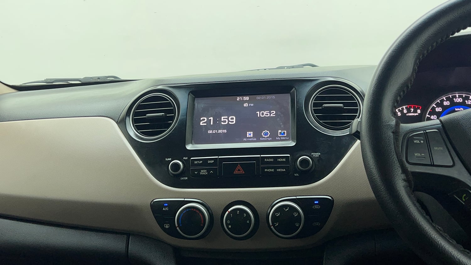 Used 2018 Hyundai Grand i10 Sportz 1.2 Kappa VTVT CNG (Outside Fitted) Cng Manual interior MUSIC SYSTEM & AC CONTROL VIEW
