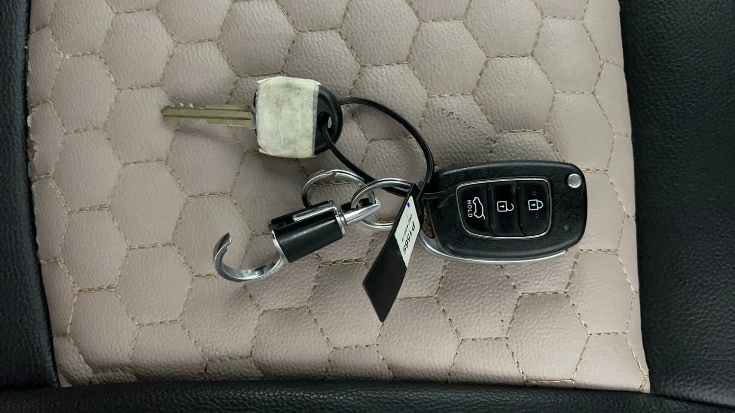 Used 2019 Hyundai Elite i20 Sportz Plus 1.2 Petrol Manual extra CAR KEY VIEW