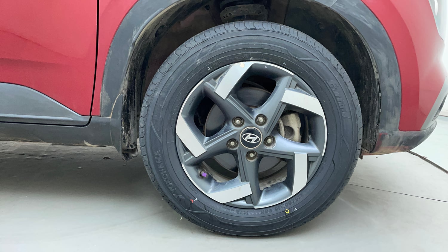 Used 2019 hyundai Venue SX 1.0 Turbo Petrol Petrol Manual tyres RIGHT FRONT TYRE RIM VIEW