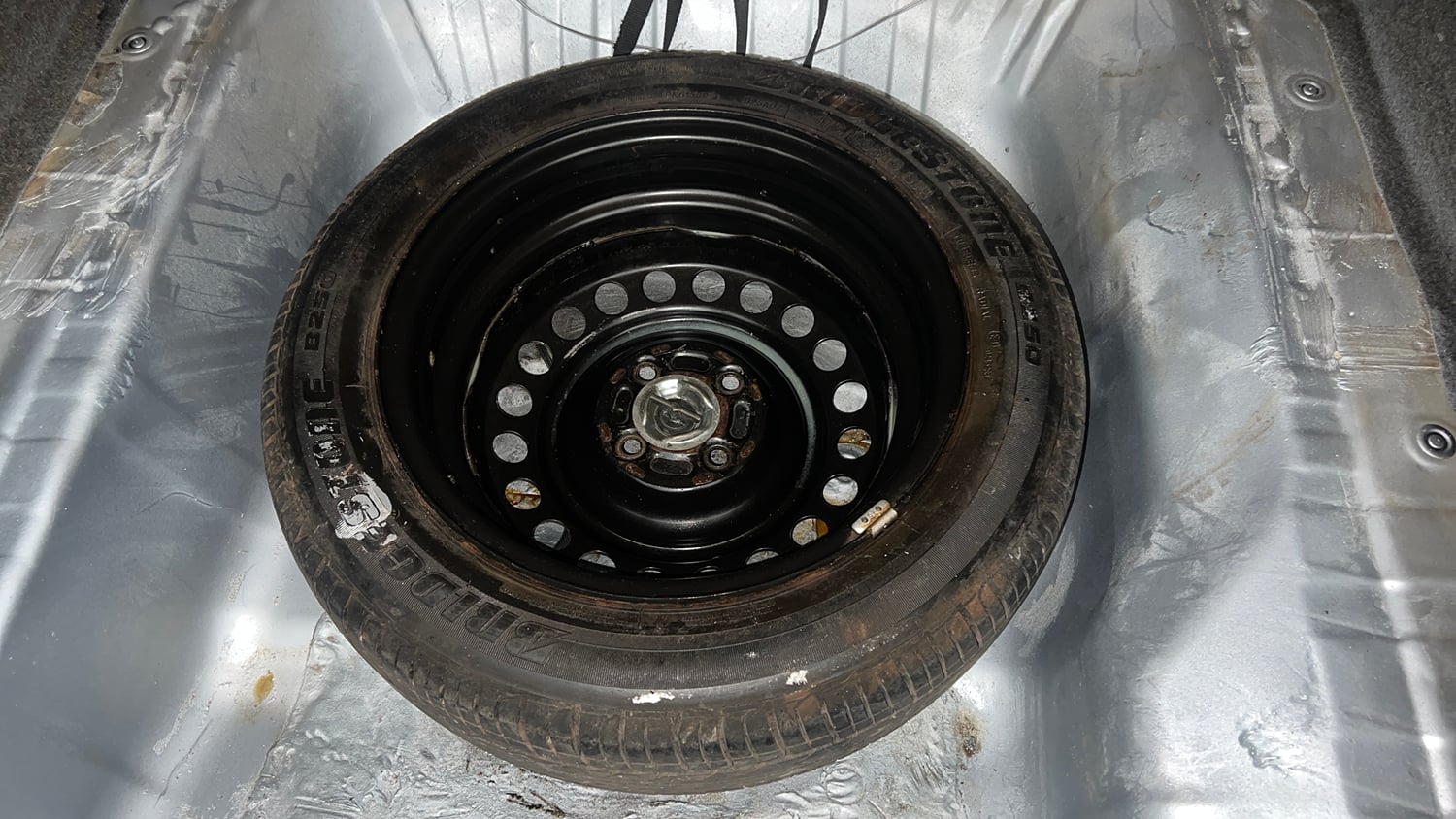 Used 2014 Honda City VX Petrol Manual tyres SPARE TYRE VIEW