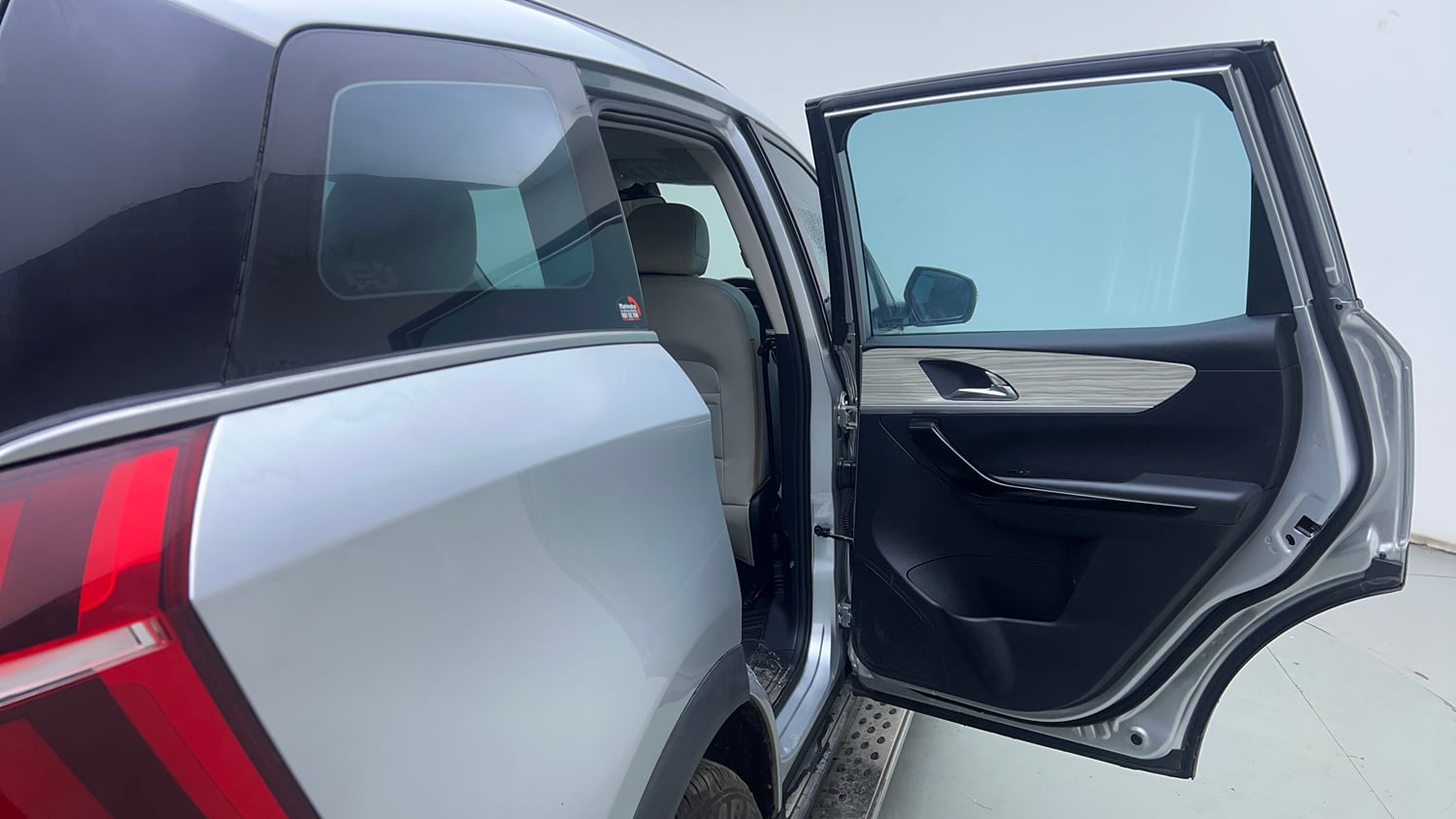 Used 2024 Mahindra XUV700 AX 7 Petrol AT Luxury Pack 7 STR Petrol Automatic interior RIGHT REAR DOOR OPEN VIEW