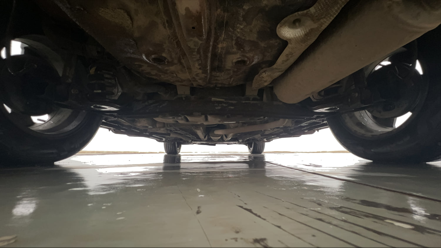 Used 2023 Kia Sonet HTX 1.0 DCT Petrol Automatic extra REAR UNDERBODY VIEW (TAKEN FROM REAR)