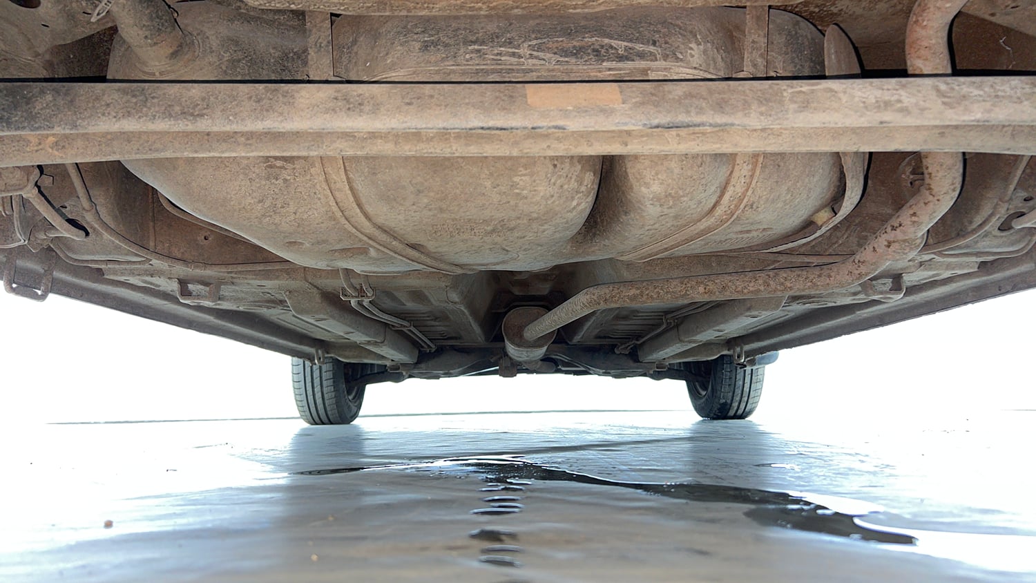 Used 2014 Maruti Suzuki Celerio VXi Petrol Manual extra REAR UNDERBODY VIEW (TAKEN FROM REAR)