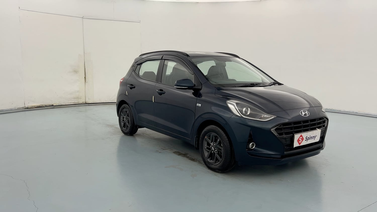 Used 2021 Hyundai Grand i10 Nios Sportz AMT 1.2 Kappa VTVT Petrol Automatic exterior RIGHT FRONT CORNER VIEW