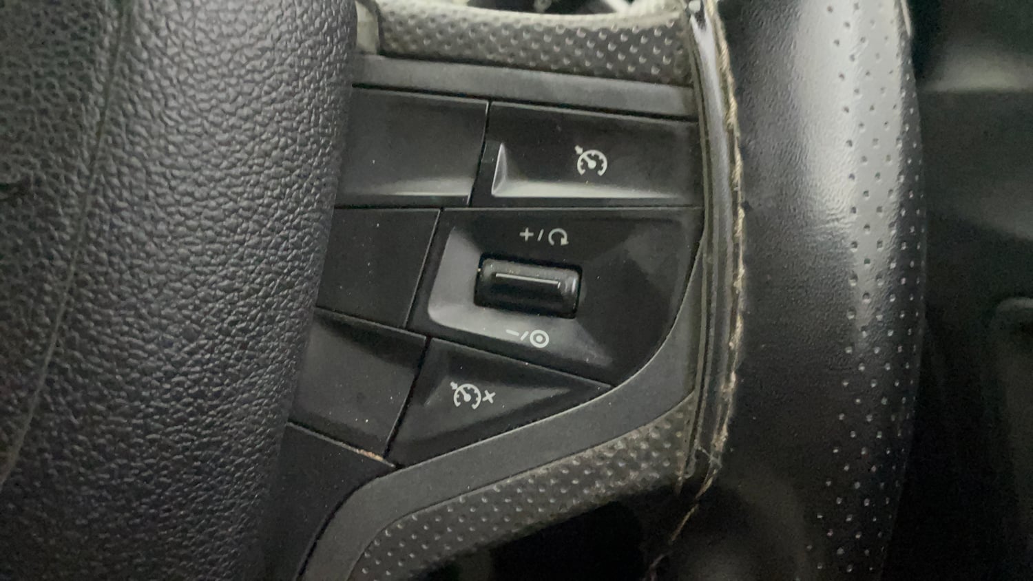 Used 2021 Tata Harrier XT Plus Dark Edition Diesel Manual top_features Cruise control