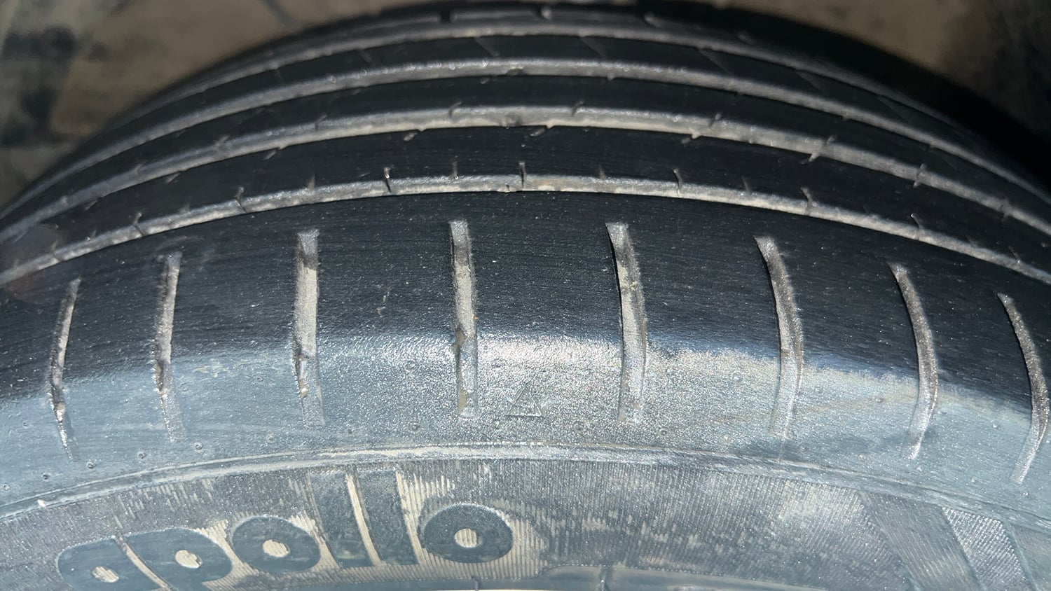 Used 2021 Maruti Suzuki Baleno Zeta Petrol Manual tyres LEFT FRONT TYRE TREAD VIEW