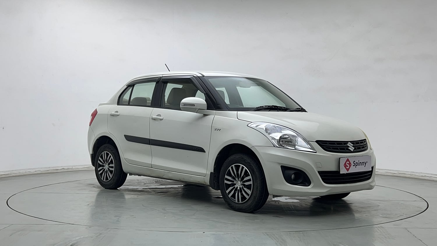 Used 2014 Maruti Suzuki Swift Dzire VXI Petrol Manual exterior RIGHT FRONT CORNER VIEW