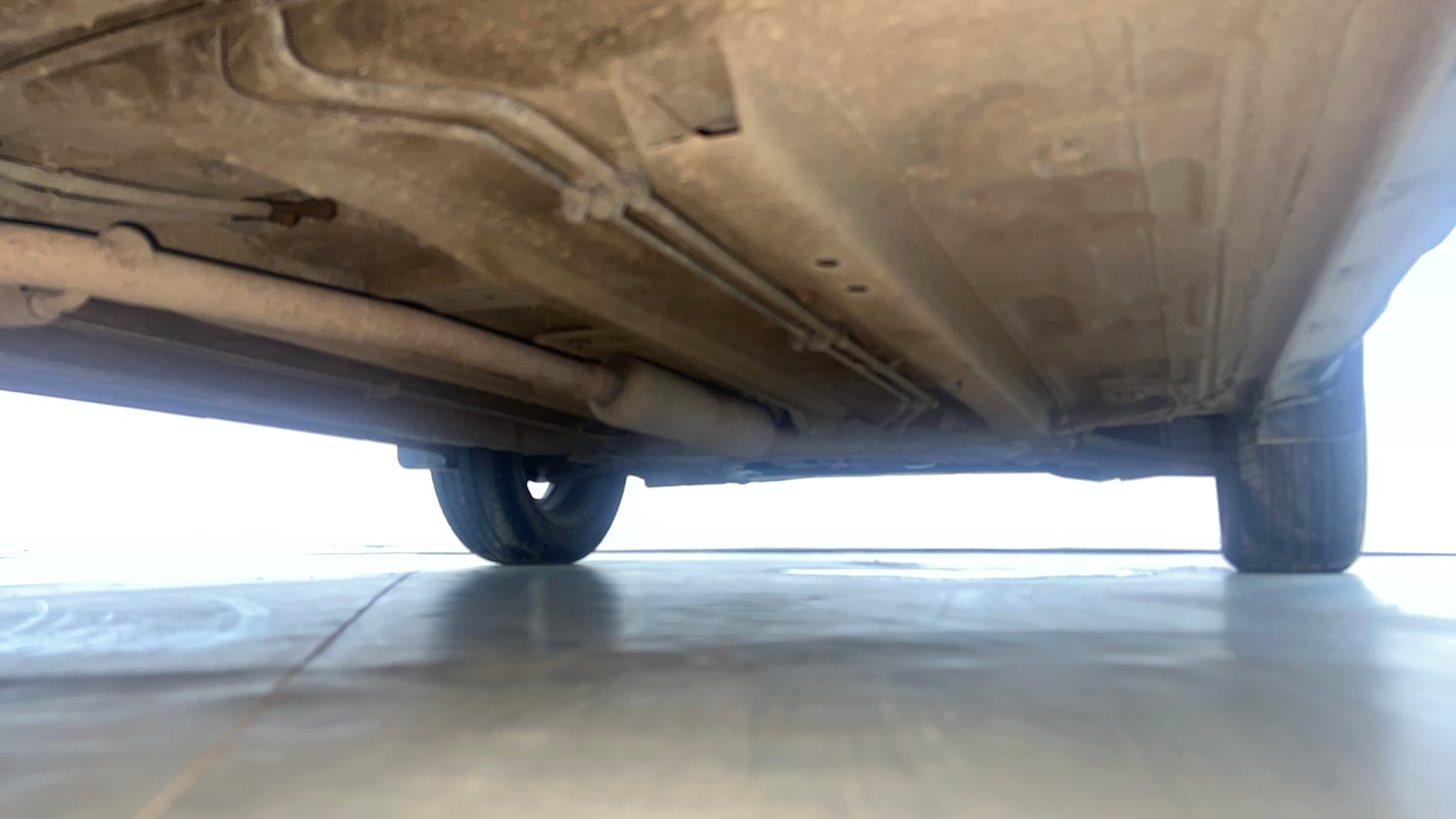 Used 2021 Renault Kiger RXT (O) MT Dual Tone Petrol Manual extra REAR RIGHT UNDERBODY VIEW