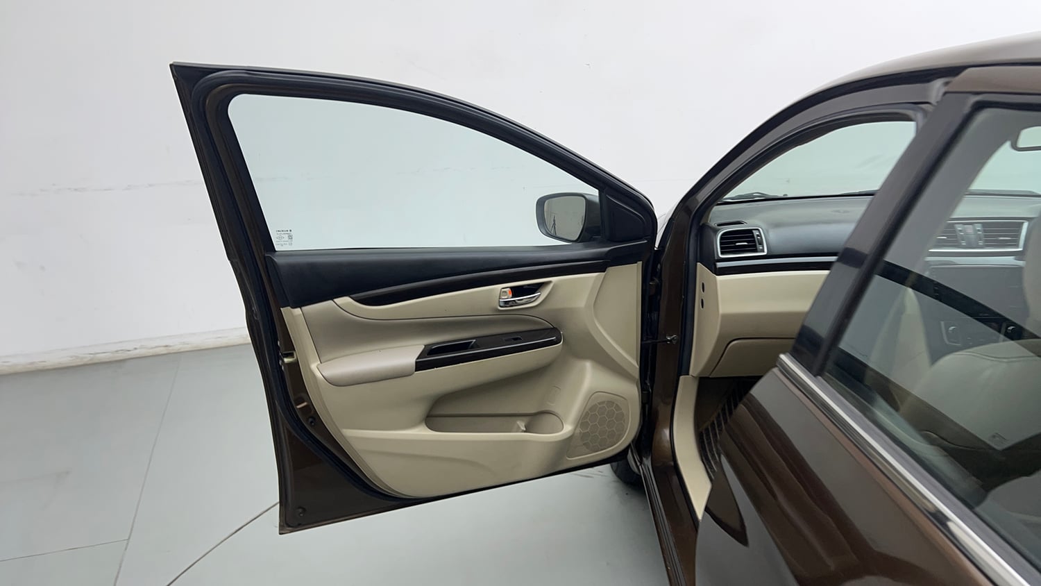 Used 2017 Maruti Suzuki Ciaz Alpha 1.4 MT Petrol Manual interior LEFT FRONT DOOR OPEN VIEW