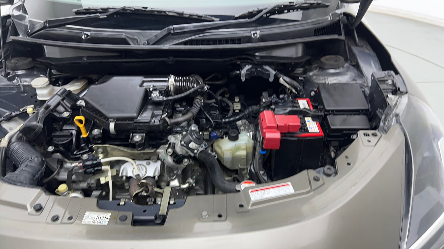 Used 2024 Maruti Suzuki Swift VXi (O) AMT Petrol Automatic engine ENGINE LEFT SIDE VIEW