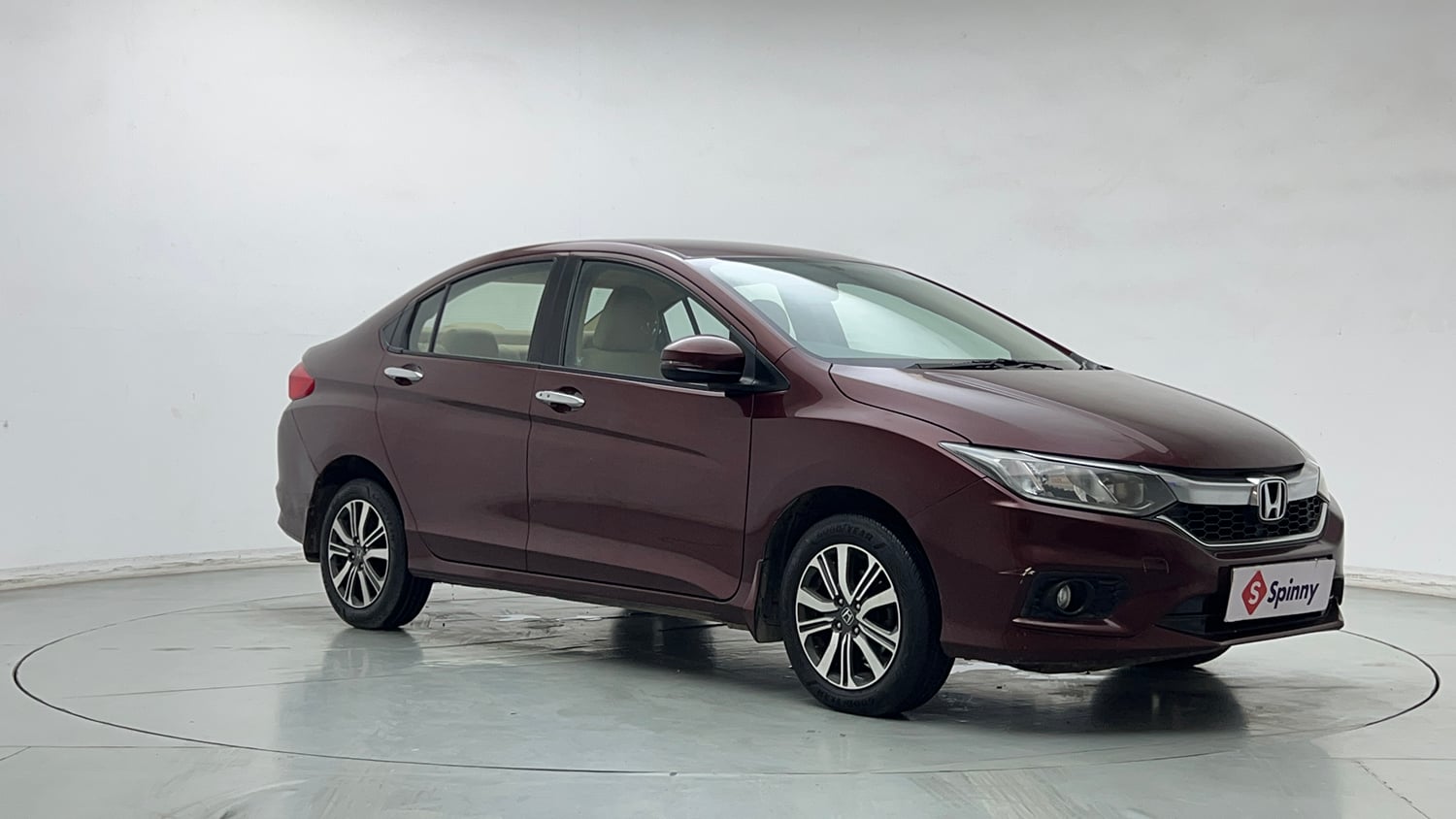 Used 2018 Honda City V CVT Petrol Petrol Automatic exterior RIGHT FRONT CORNER VIEW